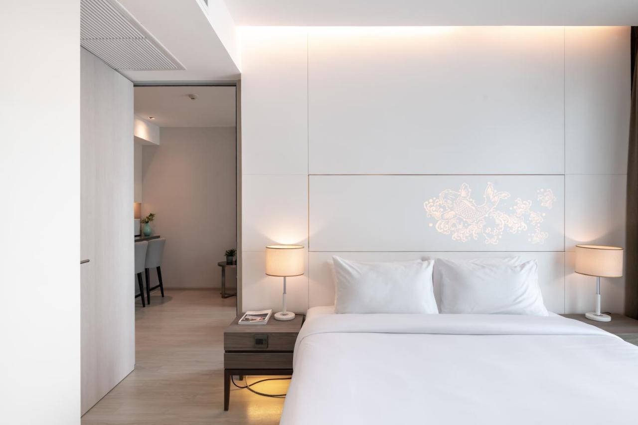 Jasmine 59 Hotel Bangkok Exterior photo A bedroom at the hotel